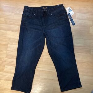 NWT Seven7 brand cropped skinny jeans. Size 10